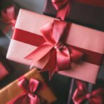 red color gift wraps