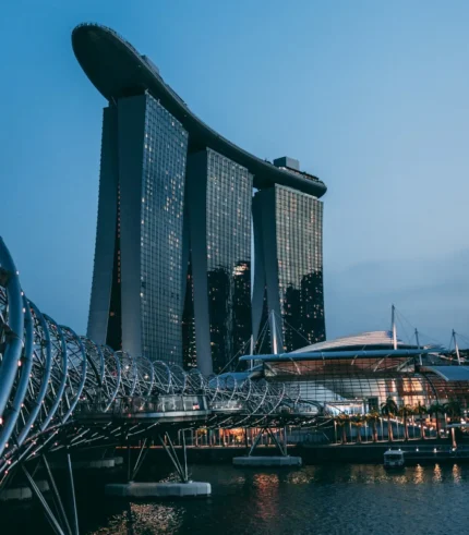 singapore mbs hotel facade evening view