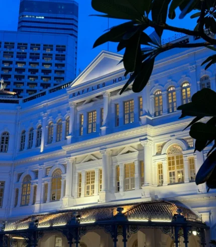 singapore raffles hotel facade evening view