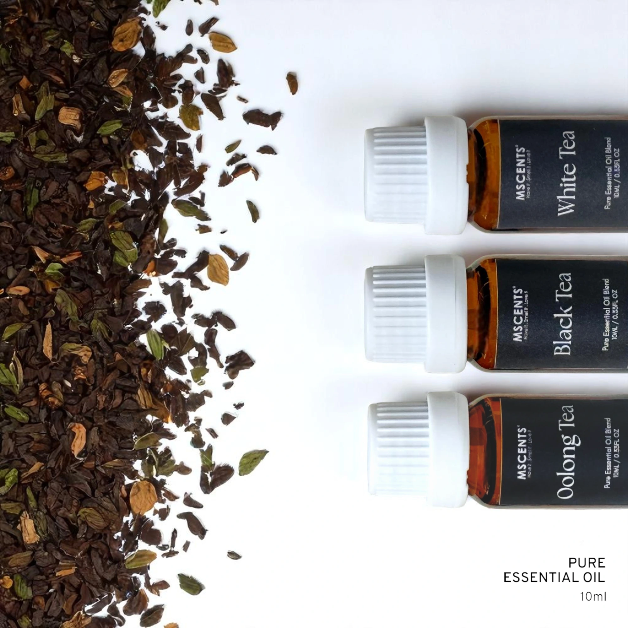 Mini-bottles-of-essential-oils-in-tea-scent